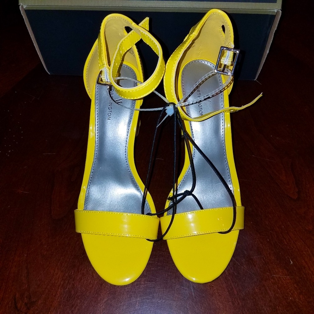 New. Cute high heels!